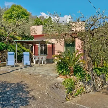 Holiday home Casetta Antonella Lecchiore